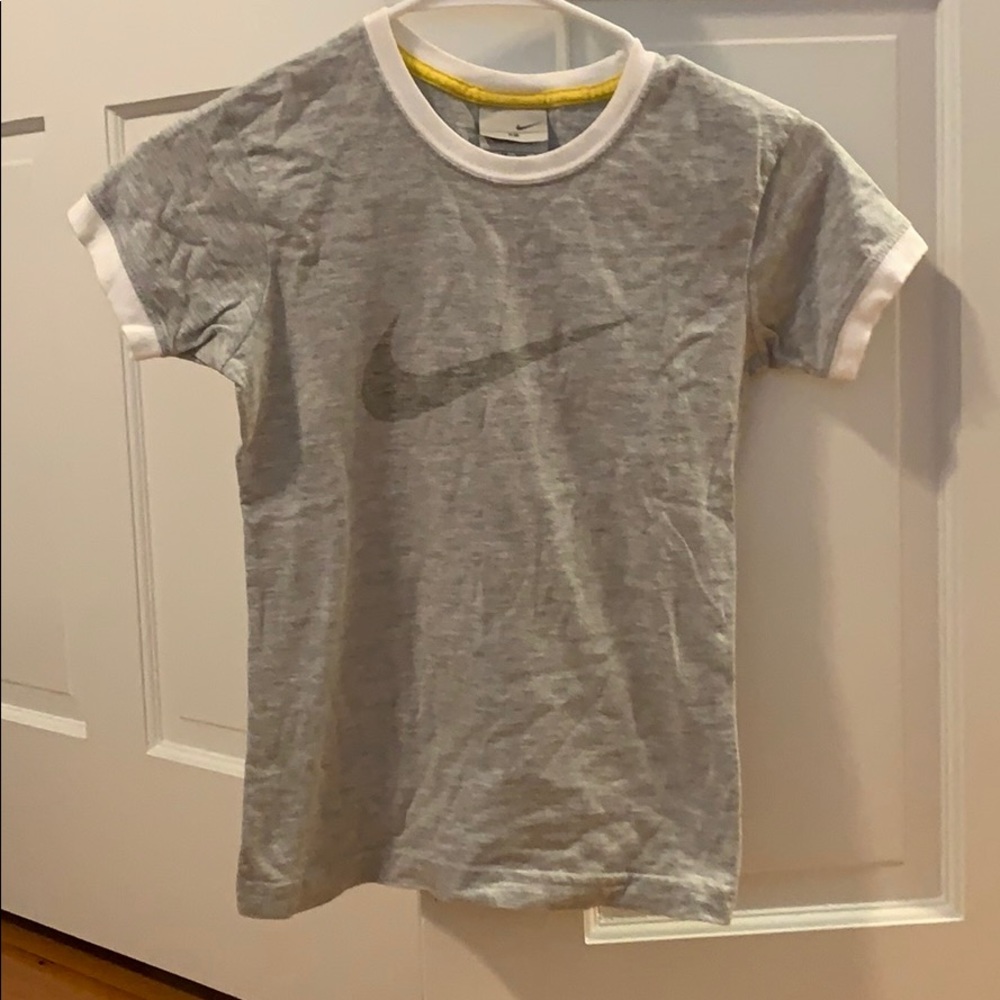 Nike Gray T-Shirt (Size XS)